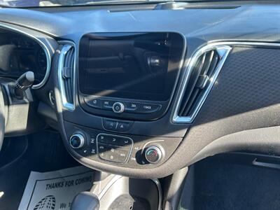 2021 Chevrolet Malibu LT   - Photo 21 - Riverside, CA 92508