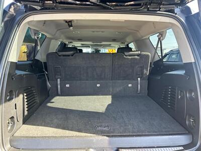2020 Chevrolet Suburban LT   - Photo 15 - Riverside, CA 92508