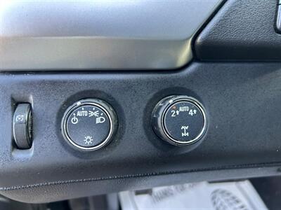 2020 Chevrolet Suburban LT   - Photo 12 - Riverside, CA 92508