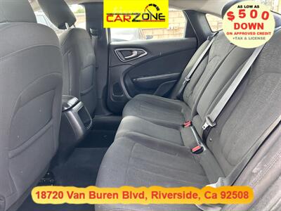 2016 Chrysler 200 Limited   - Photo 18 - Riverside, CA 92508