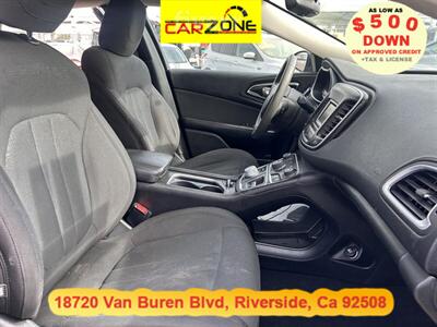 2016 Chrysler 200 Limited   - Photo 30 - Riverside, CA 92508