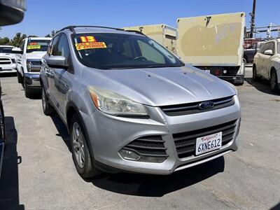 2013 Ford Escape SE   - Photo 2 - Riverside, CA 92508