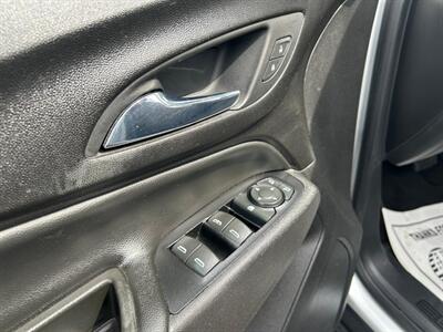 2020 Chevrolet Equinox LT   - Photo 17 - Riverside, CA 92508