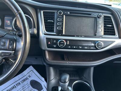 2018 Toyota Highlander LE Plus   - Photo 39 - Riverside, CA 92508