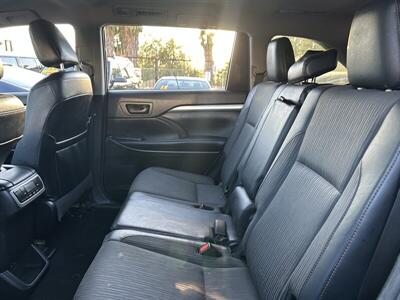 2018 Toyota Highlander LE Plus   - Photo 47 - Riverside, CA 92508
