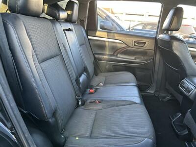 2018 Toyota Highlander LE Plus   - Photo 59 - Riverside, CA 92508