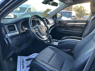 2018 Toyota Highlander LE Plus   - Photo 16 - Riverside, CA 92508