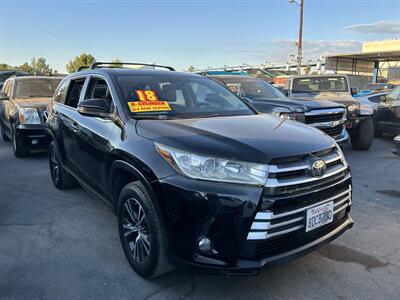 2018 Toyota Highlander LE Plus   - Photo 3 - Riverside, CA 92508