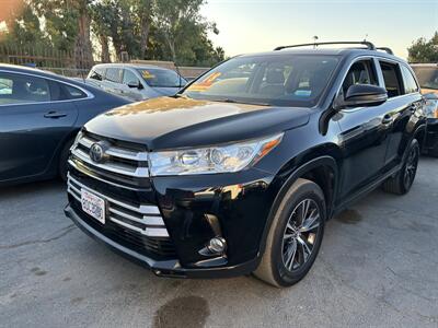 2018 Toyota Highlander LE Plus   - Photo 8 - Riverside, CA 92508