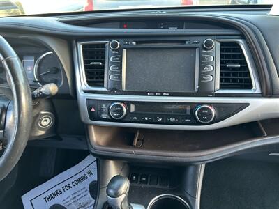 2018 Toyota Highlander LE Plus   - Photo 20 - Riverside, CA 92508