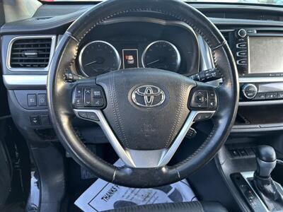 2018 Toyota Highlander LE Plus   - Photo 41 - Riverside, CA 92508