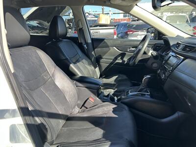 2020 Nissan Rogue SL   - Photo 31 - Riverside, CA 92508