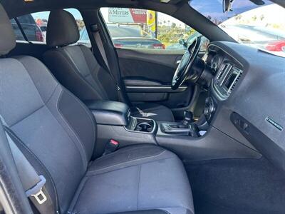 2022 Dodge Charger SXT   - Photo 32 - Riverside, CA 92508