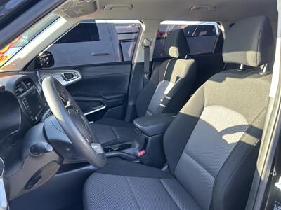 2023 Kia Soul LX   - Photo 6 - Riverside, CA 92508