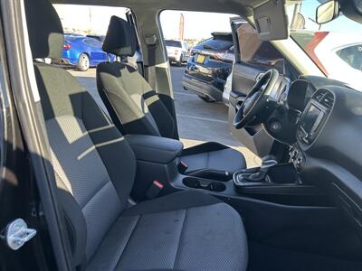2023 Kia Soul LX   - Photo 20 - Riverside, CA 92508