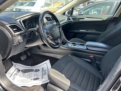 2020 Ford Fusion Hybrid SE   - Photo 17 - Riverside, CA 92508