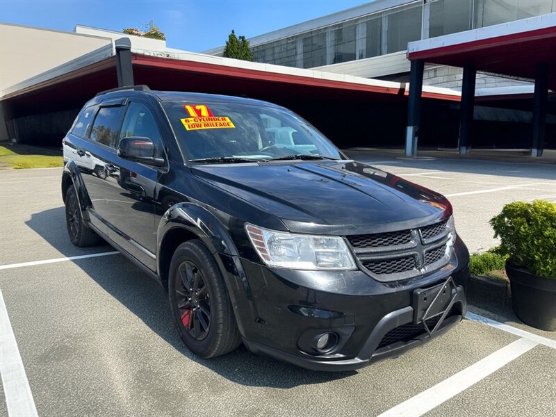 2017 Dodge Journey SXT   - Photo 1 - Riverside, CA 92508