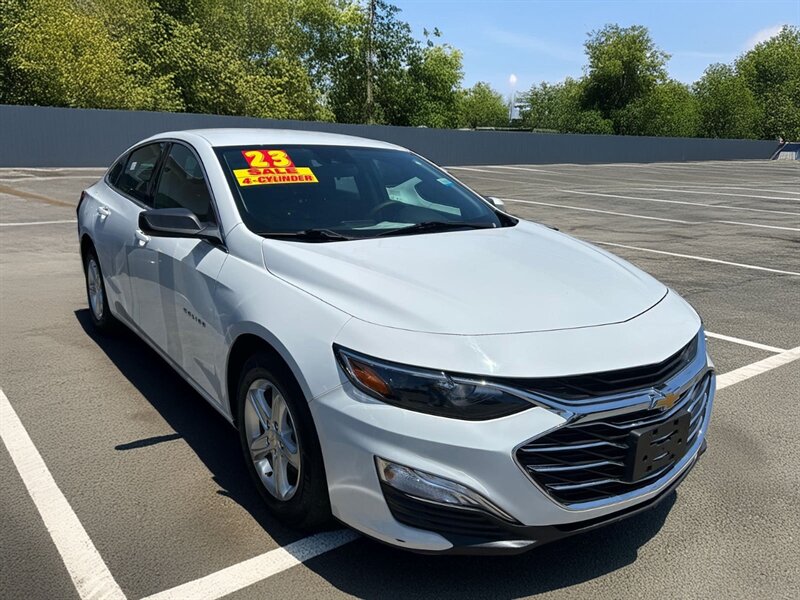 2023 Chevrolet Malibu 1FL's photo