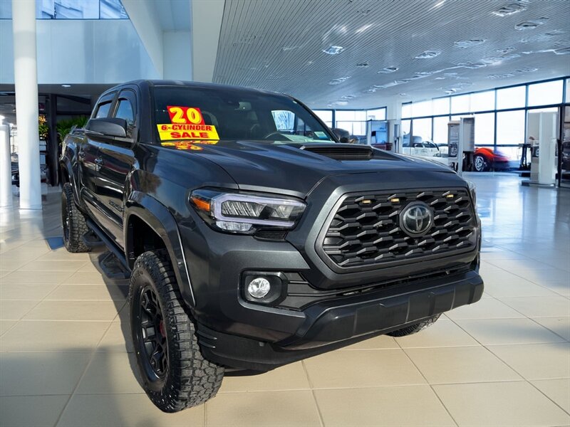 2020 Toyota Tacoma TRD Sport's photo