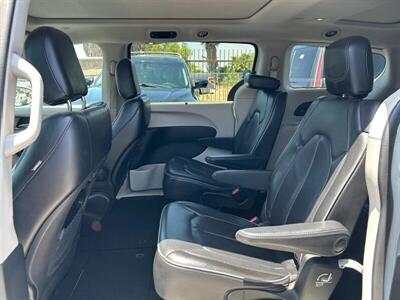 2018 Chrysler Pacifica Limited   - Photo 79 - Riverside, CA 92508