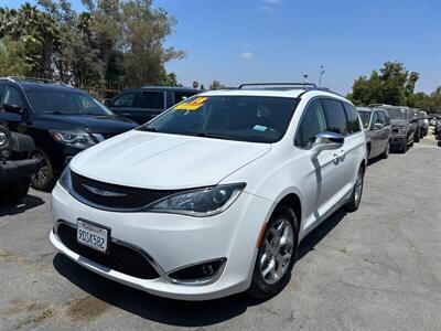2018 Chrysler Pacifica Limited   - Photo 60 - Riverside, CA 92508