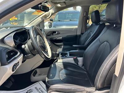 2018 Chrysler Pacifica Limited - Photo 22 - Riverside, CA 92508