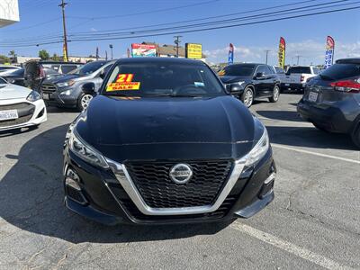 2021 Nissan Altima 2.5 SR   - Photo 4 - Riverside, CA 92508