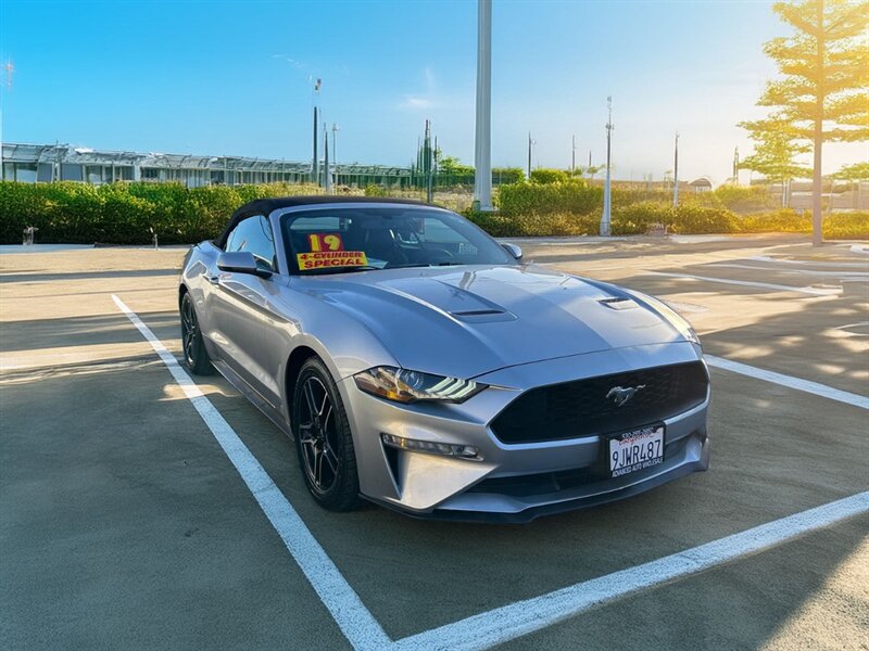 2019 Ford Mustang EcoBoost Premium's photo
