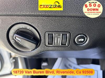 2020 Dodge Charger SXT   - Photo 15 - Riverside, CA 92508