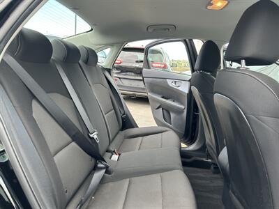 2023 Kia Forte LXS   - Photo 20 - Riverside, CA 92508