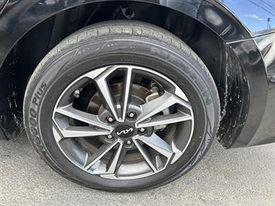 2023 Kia Forte LXS   - Photo 9 - Riverside, CA 92508