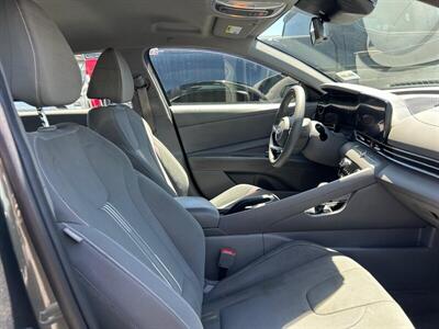 2024 Hyundai ELANTRA SEL   - Photo 39 - Riverside, CA 92508