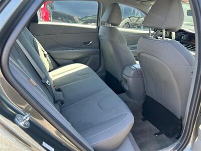 2024 Hyundai ELANTRA SEL   - Photo 17 - Riverside, CA 92508