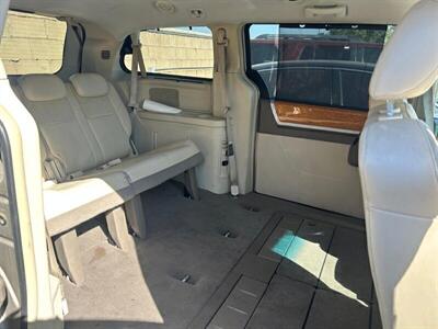 2008 Chrysler Town & Country Limited - Photo 67 - Riverside, CA 92508