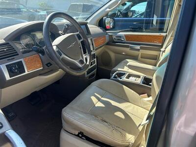 2008 Chrysler Town & Country Limited   - Photo 9 - Riverside, CA 92508