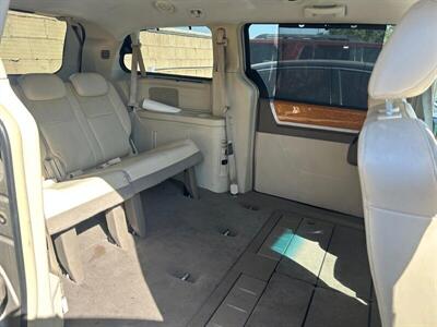 2008 Chrysler Town & Country Limited - Photo 47 - Riverside, CA 92508