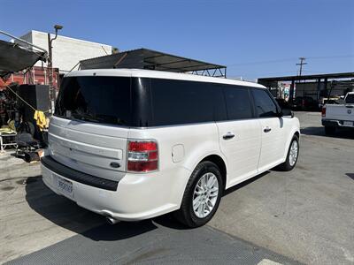 2017 Ford Flex SEL   - Photo 11 - Riverside, CA 92508