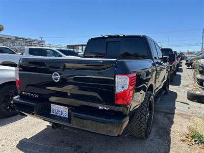 2021 Nissan Titan SV - Photo 9 - Riverside, CA 92508