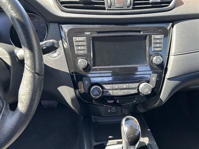 2019 Nissan Rogue SV   - Photo 60 - Riverside, CA 92508