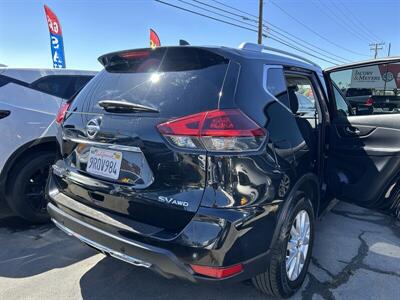 2019 Nissan Rogue SV   - Photo 43 - Riverside, CA 92508