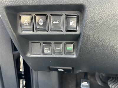 2019 Nissan Rogue SV   - Photo 53 - Riverside, CA 92508