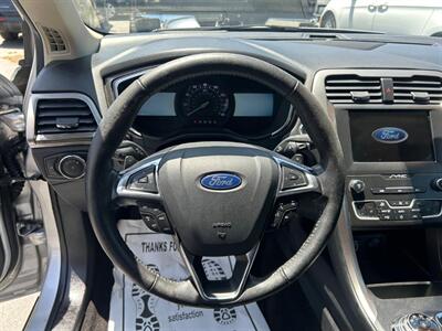 2019 Ford Fusion SEL   - Photo 13 - Riverside, CA 92508