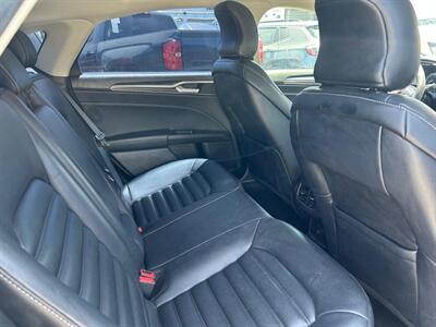 2019 Ford Fusion SEL   - Photo 11 - Riverside, CA 92508