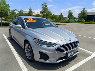 2019 Ford Fusion SEL   - Photo 1 - Riverside, CA 92508