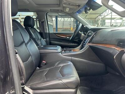 2017 Cadillac Escalade ESV Premium Luxury - Photo 37 - Riverside, CA 92508