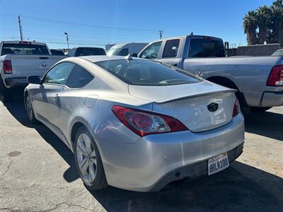 2012 Hyundai Genesis Coupe 2.0T - Photo 8 - Riverside, CA 92508