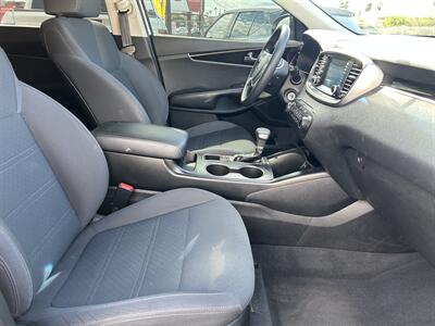 2020 Kia Sorento L   - Photo 11 - Riverside, CA 92508