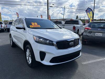 2020 Kia Sorento L   - Photo 2 - Riverside, CA 92508