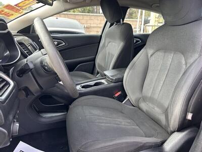 2016 Chrysler 200 Limited   - Photo 75 - Riverside, CA 92508