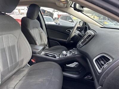 2016 Chrysler 200 Limited   - Photo 99 - Riverside, CA 92508